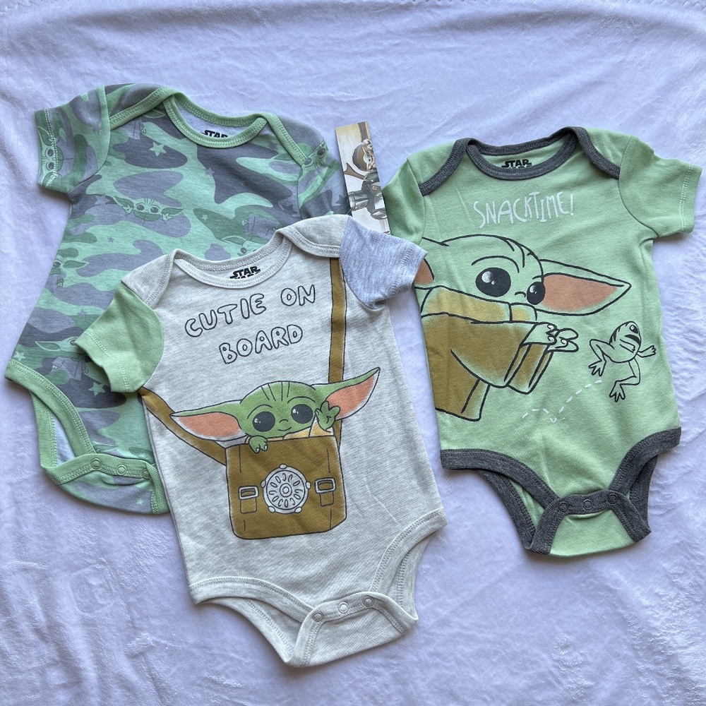 3 Star Wars The Mandalorian Onesies bodysuits 6-9 months